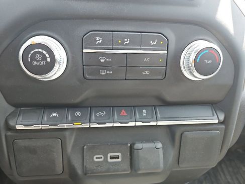 Used 2025 GMC Sierra 1500 Pro w/ Pro Value Package AWD/4WD image 17