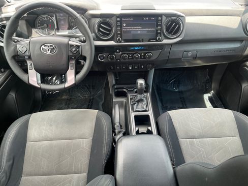 Used 2021 Toyota Tacoma TRD Sport w/ Technology Package AWD/4WD image 22