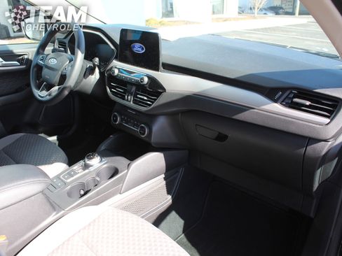 Used 2020 Ford Escape SE image 27