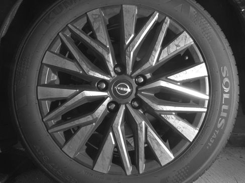 Used 2025 Nissan Altima 2.5 SV image 14