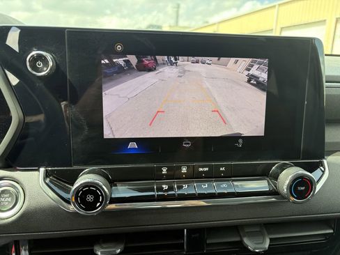 Used 2024 Chevrolet Colorado W/T image 19