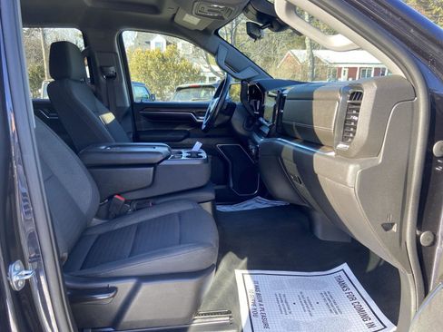 Used 2022 Chevrolet Silverado 1500 LT w/ Safety Package image 35