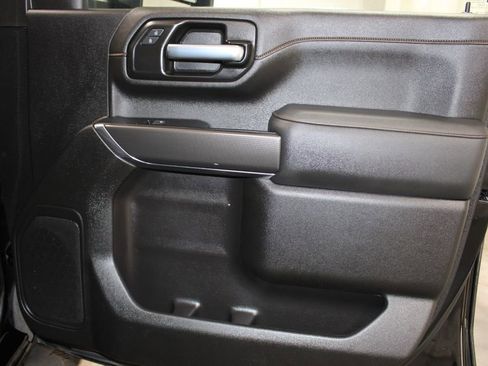 Used 2022 GMC Sierra 2500 AT4 image 35