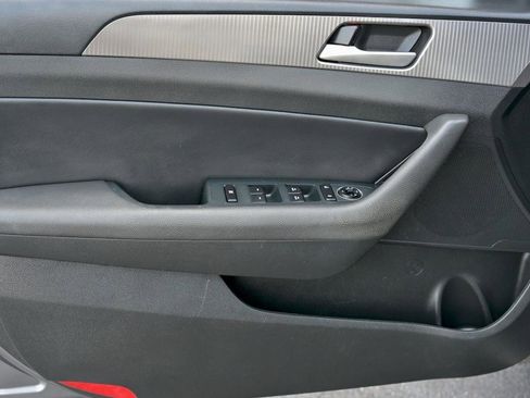 Used 2019 Hyundai Sonata Sport w/ Winter Weather Package image 7