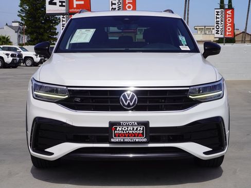 Used 2022 Volkswagen Tiguan SE R-Line FWD image 3
