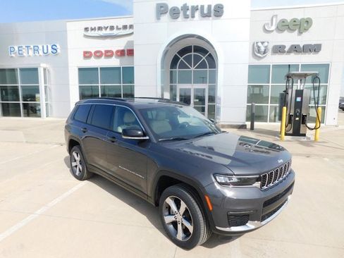 New 2025 Jeep Grand Cherokee L Limited w/ Luxury Tech Group II image 8