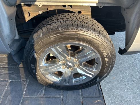 Used 2018 Chevrolet Silverado 1500 Custom w/ Custom Value Package image 6