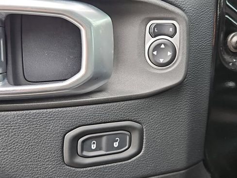 Used 2019 Jeep Wrangler Unlimited Rubicon AWD/4WD image 17