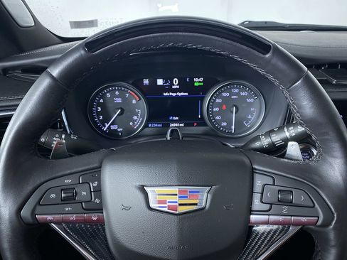 Certified 2025 Cadillac XT6 Sport w/ LPO, Onyx Lite Package image 3