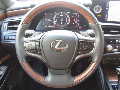 Used 2022 Lexus ES 350 w/ Luxury Package FWD image 23