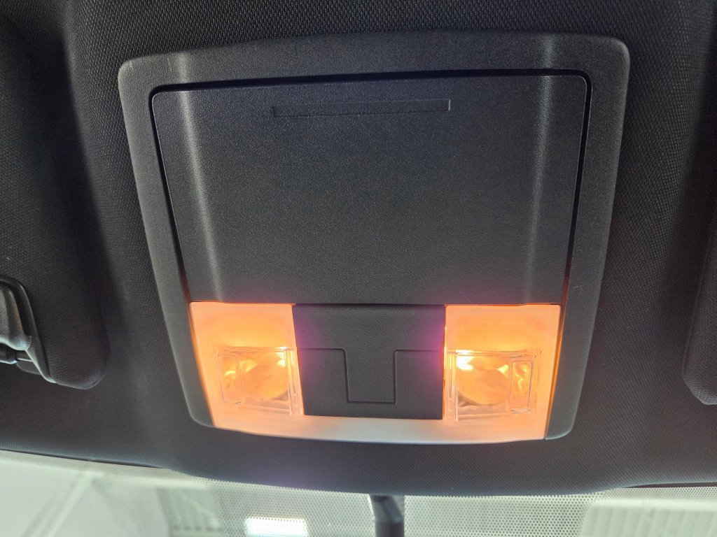 Used 2018 Ford Explorer XLT w/ XLT Technology Feature Bundle AWD/4WD image 48