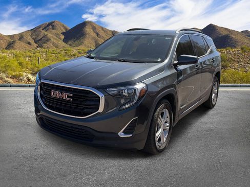 Used 2018 GMC Terrain SLE w/ Driver Convenience Package FWD image 14