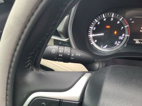 Used 2024 Toyota Highlander XLE image 22