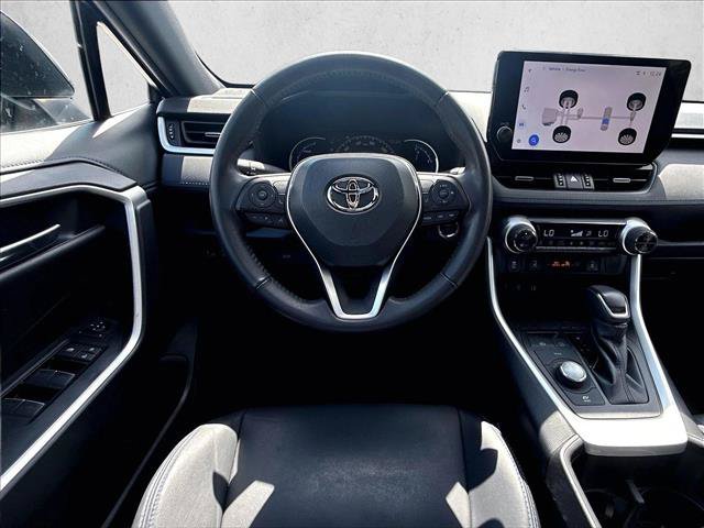 Used 2023 Toyota RAV4 XSE AWD/4WD image 7