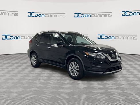 Used 2018 Nissan Rogue SV FWD image 2
