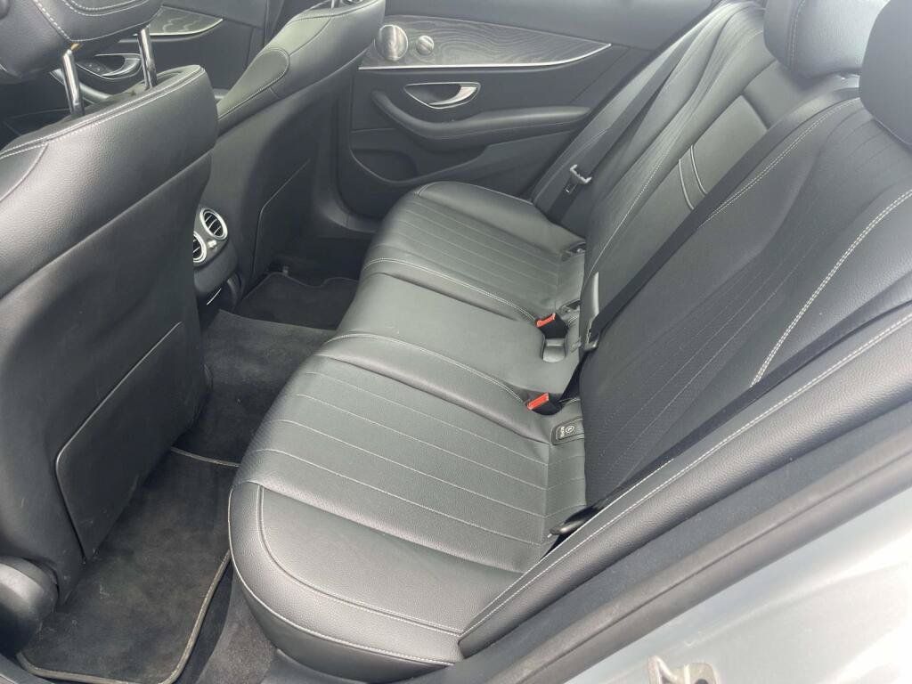Used 2021 Mercedes-Benz E 350 4MATIC Sedan image 17