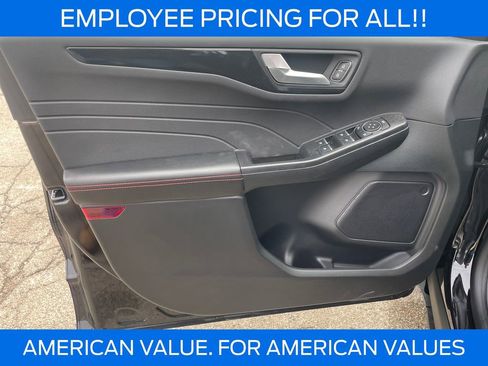 New 2026 Ford Escape ST-Line w/ Tech Pack #1 AWD/4WD image 16