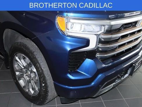 Used 2022 Chevrolet Silverado 1500 High Country w/ Technology Package AWD/4WD image 13