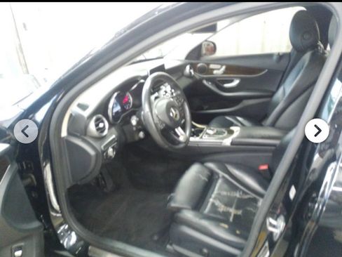 Used 2017 Mercedes-Benz C 300 4MATIC Sedan image 7