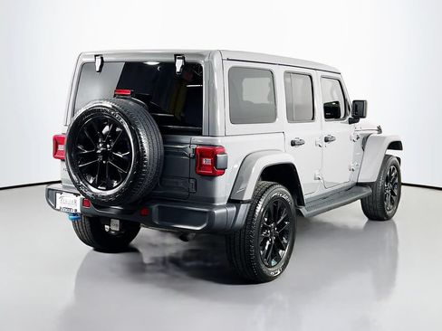 Used 2023 Jeep Wrangler Unlimited Sahara w/ Cold Weather Group AWD/4WD image 7