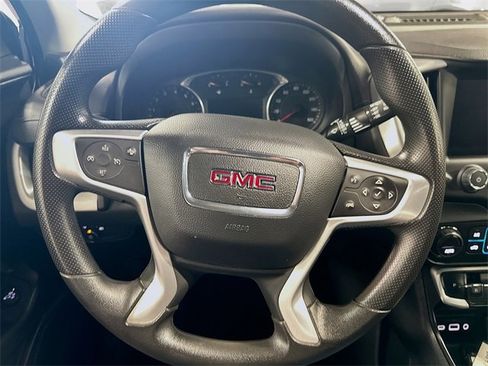 Used 2022 GMC Terrain SLE w/ Driver Convenience Package image 18