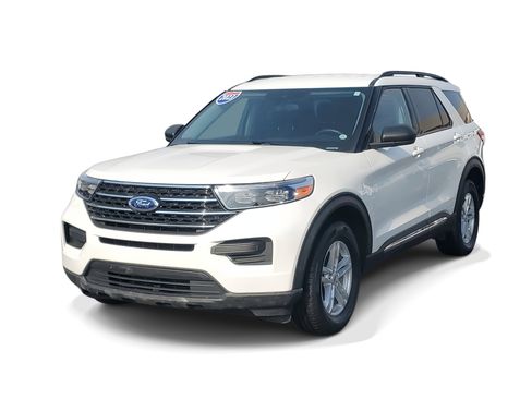 Used 2023 Ford Explorer XLT image 3