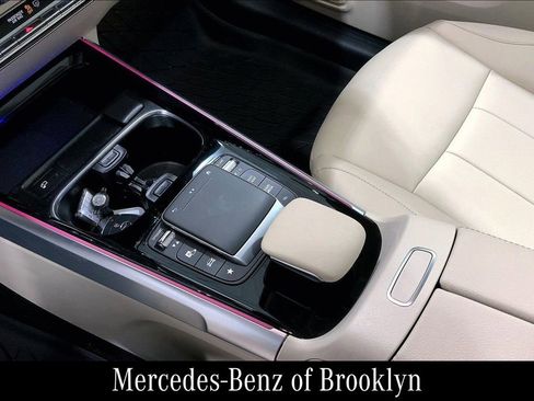 Used 2022 Mercedes-Benz GLB 250 4MATIC image 19