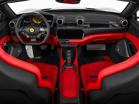 Certified 2023 Ferrari Portofino M image 34