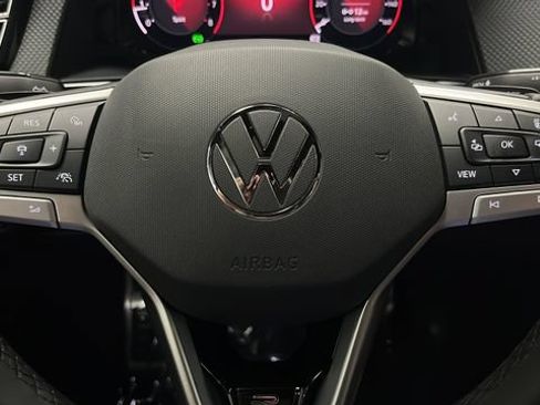 Used 2024 Volkswagen Atlas Cross Sport SEL R-Line AWD/4WD image 16