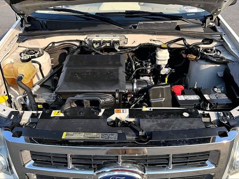 Used 2010 Ford Escape XLT FWD image 28