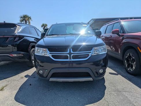 Used 2016 Dodge Journey SXT w/ Comfort/Convenience Group FWD image 2