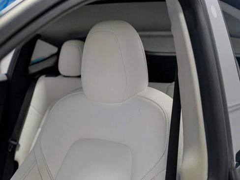 Used 2023 Tesla Model Y Performance image 28