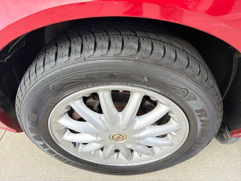 Used 2002 Chrysler Sebring LX image 14