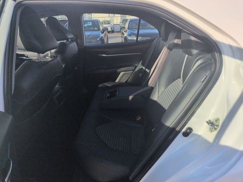 Used 2023 Toyota Camry SE image 25