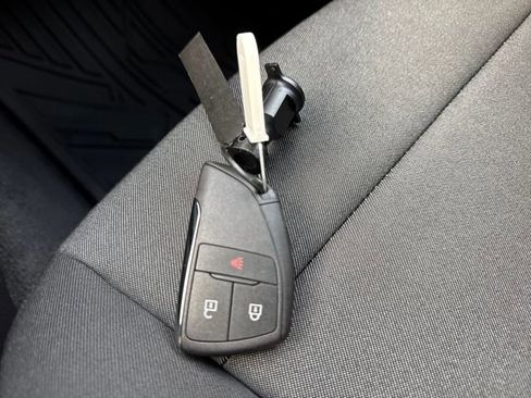 New 2025 Chevrolet Colorado W/T image 27