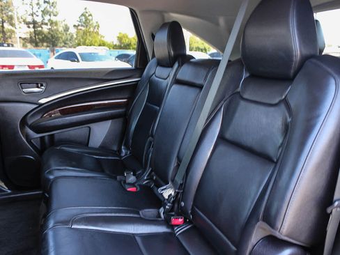 Used 2018 Acura MDX FWD image 19
