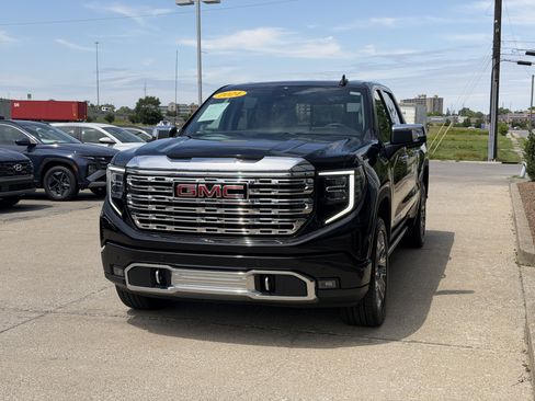 Used 2024 GMC Sierra 1500 Denali w/ Denali Reserve Package AWD/4WD image 17