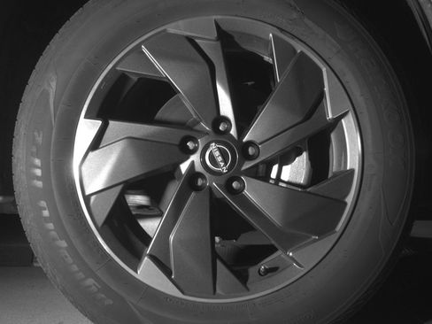 Used 2025 Nissan Rogue SV image 13