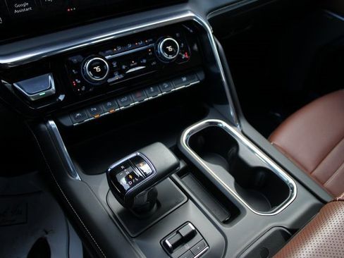 Used 2024 GMC Sierra 1500 Denali Ultimate image 27