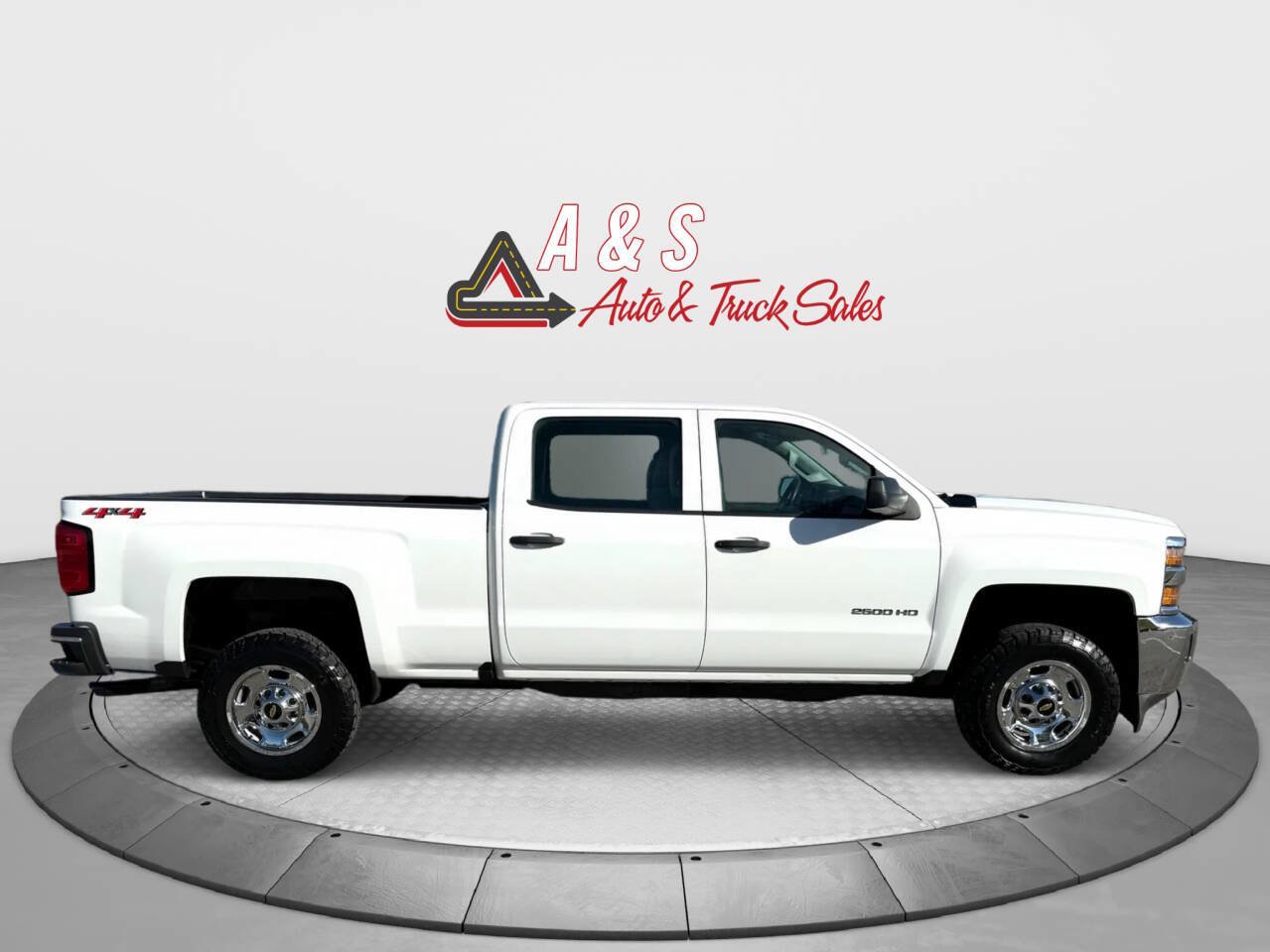 Used 2018 Chevrolet Silverado 2500 W/T AWD/4WD image 5