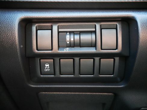 Used 2018 Subaru Impreza 2.0i AWD/4WD image 26