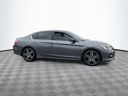 Used 2017 Honda Accord Sport Special Edition image 3