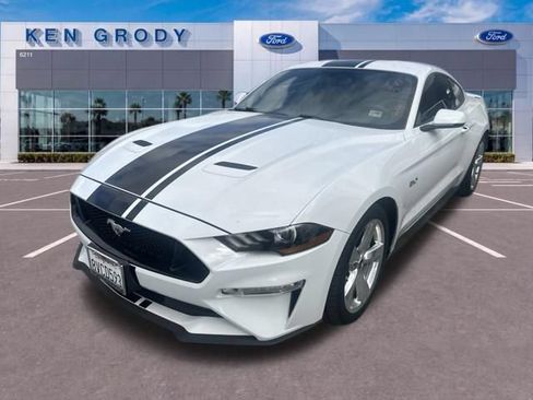 Used 2019 Ford Mustang GT Premium w/ Equipment Group 401A RWD image 4