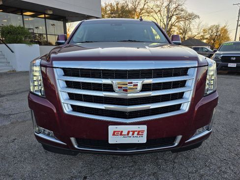 Used 2019 Cadillac Escalade Premium Luxury image 2
