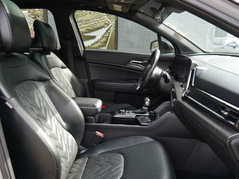 Used 2024 Kia Sportage X-Pro AWD/4WD image 11