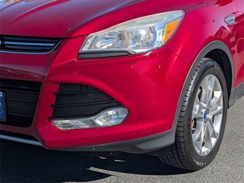 Used 2014 Ford Escape Titanium image 2