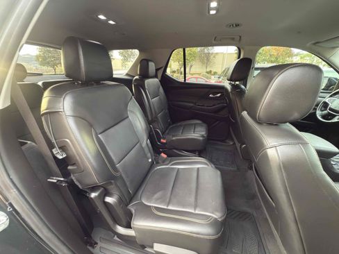 Used 2019 Chevrolet Traverse LT w/ LPO, Floor Liner Package FWD image 71
