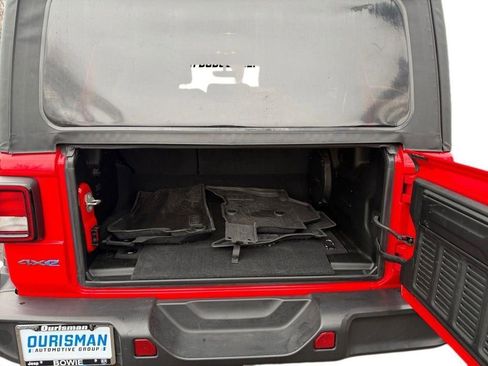 Used 2023 Jeep Wrangler Unlimited w/ Cold Weather Group image 19