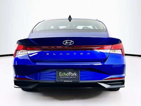 Used 2023 Hyundai Elantra SEL FWD image 7