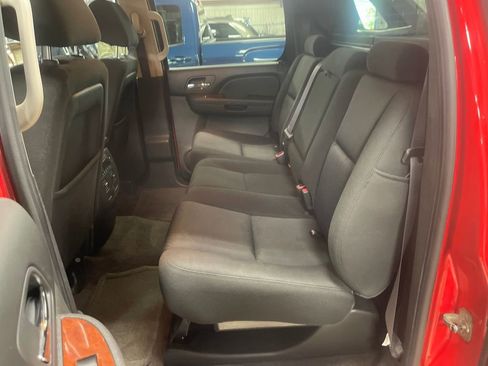 Used 2011 Chevrolet Avalanche LS AWD/4WD image 27